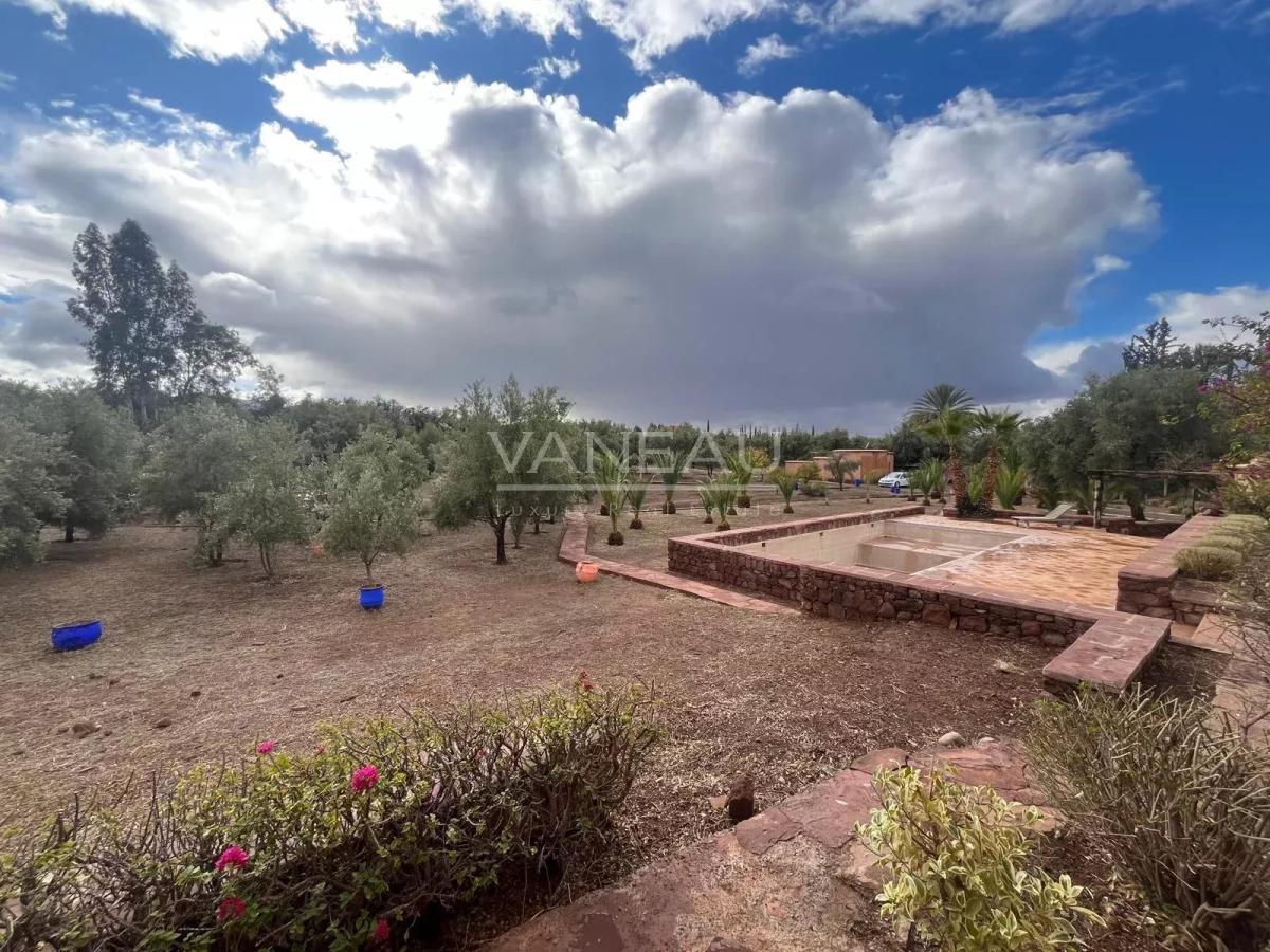 ***Maison VNA sur 6700m² de terrain Rte de l'Ourika***