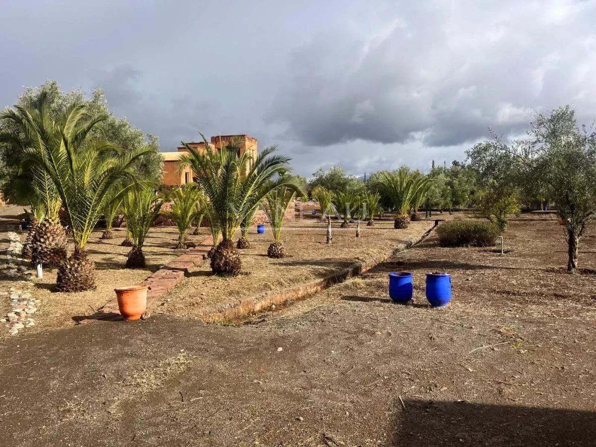 ***Maison VNA sur 6700m² de terrain Rte de l'Ourika***