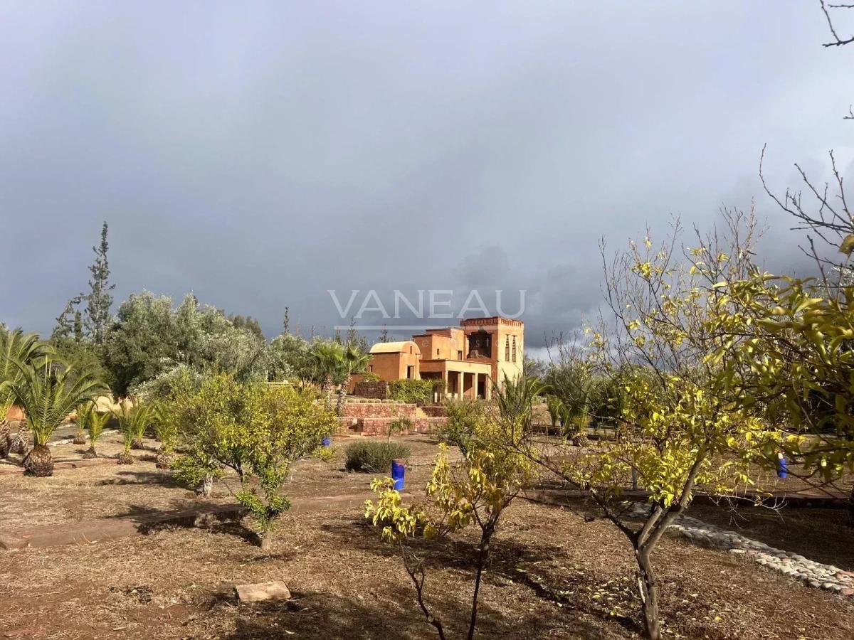 ***Maison VNA sur 6700m² de terrain Rte de l'Ourika***