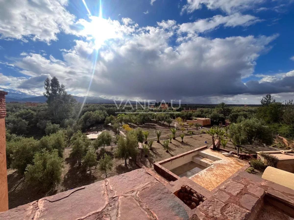 ***Maison VNA sur 6700m² de terrain Rte de l'Ourika***