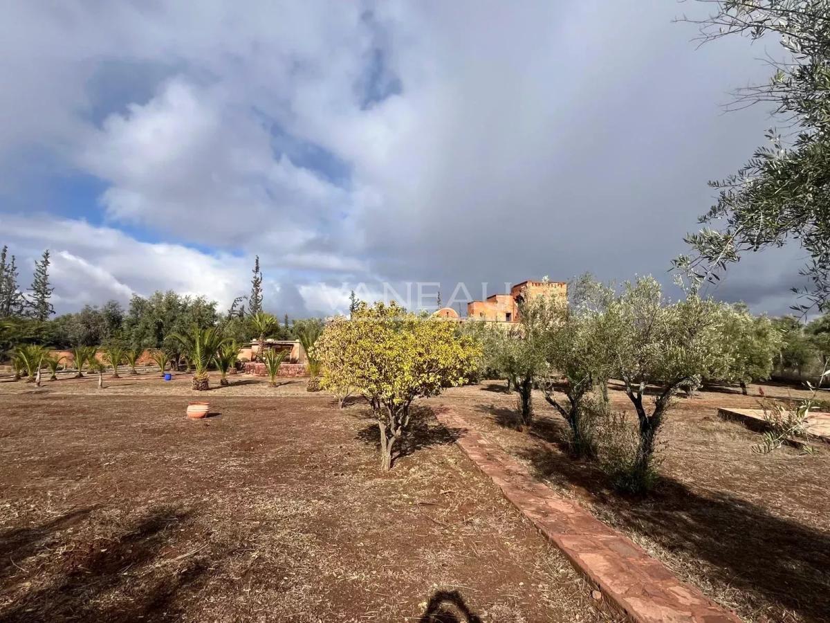 ***Maison VNA sur 6700m² de terrain Rte de l'Ourika***