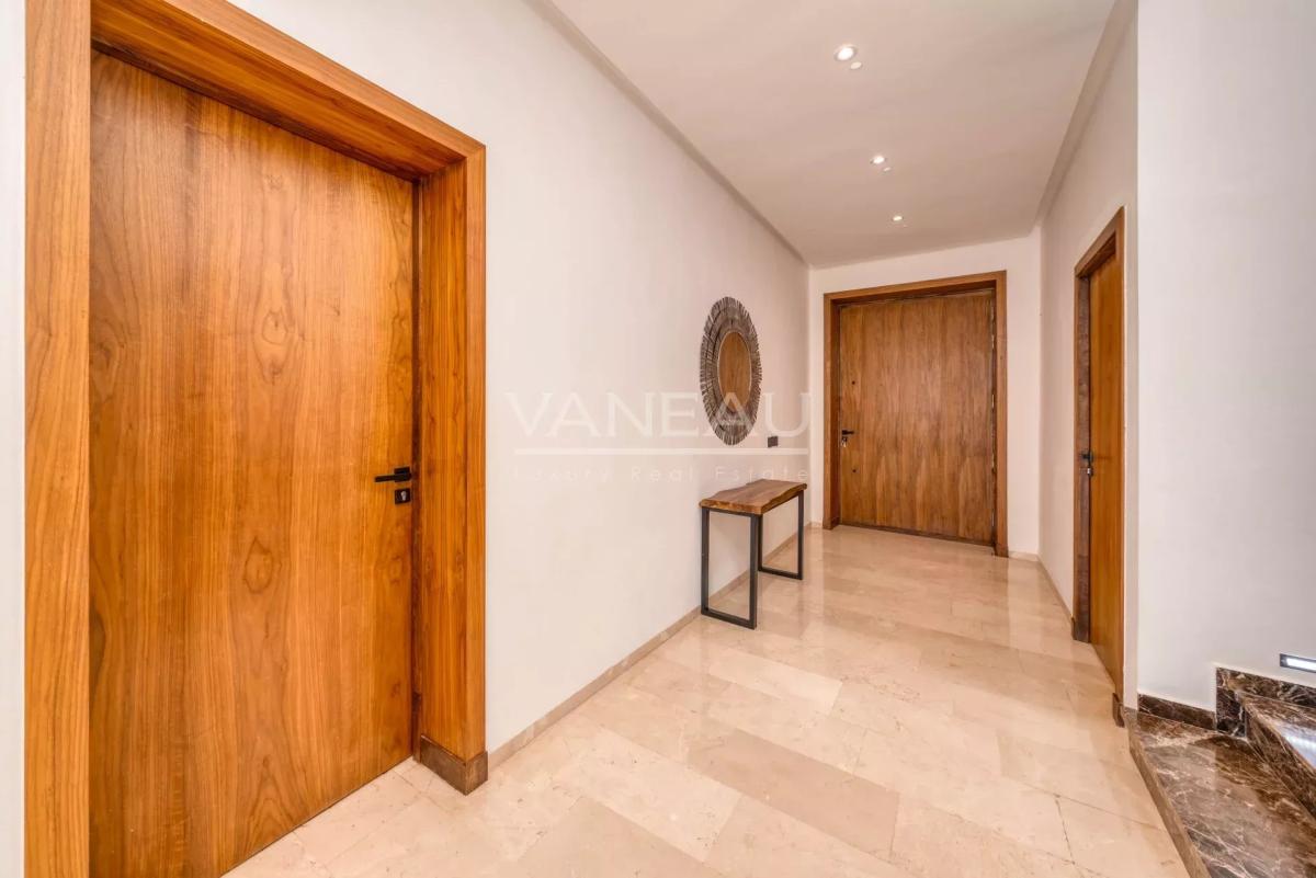 ****Villa moderne avec piscine dans residence****