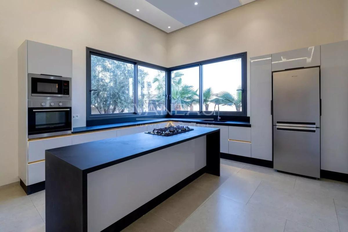 SUPERBE VILLA NEUVE 4 SUITES