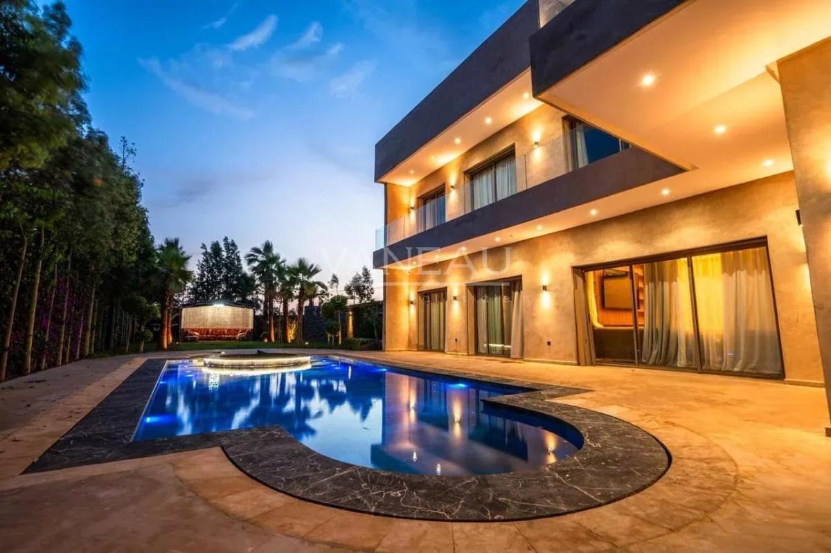 Villa 7 suites à vendre idéale pour Location saisonnière