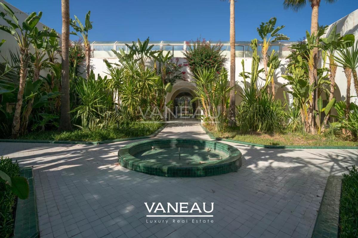 SUPERBE PROPRIÉTÉ À VENDRE AU COEUR D'UN GOLF DE PRÉSTIGE À MARR