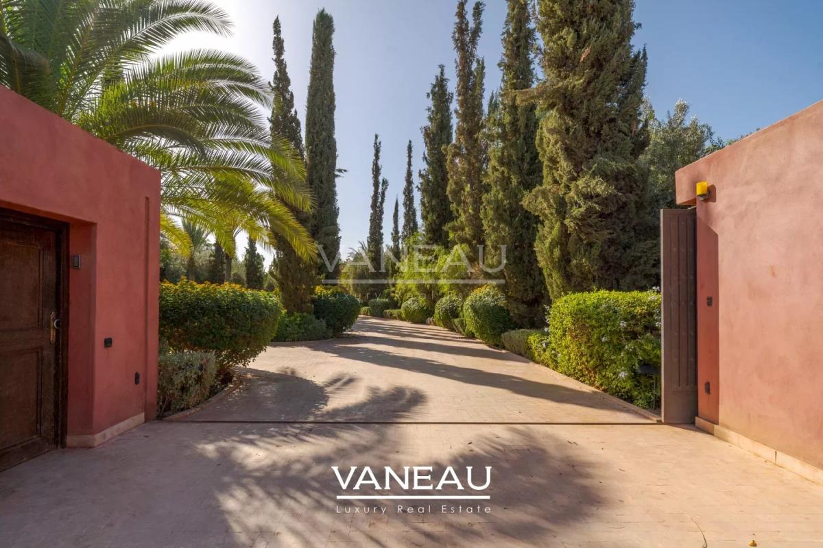 SUPERBE PROPRIÉTÉ À VENDRE AU COEUR D'UN GOLF DE PRÉSTIGE À MARR