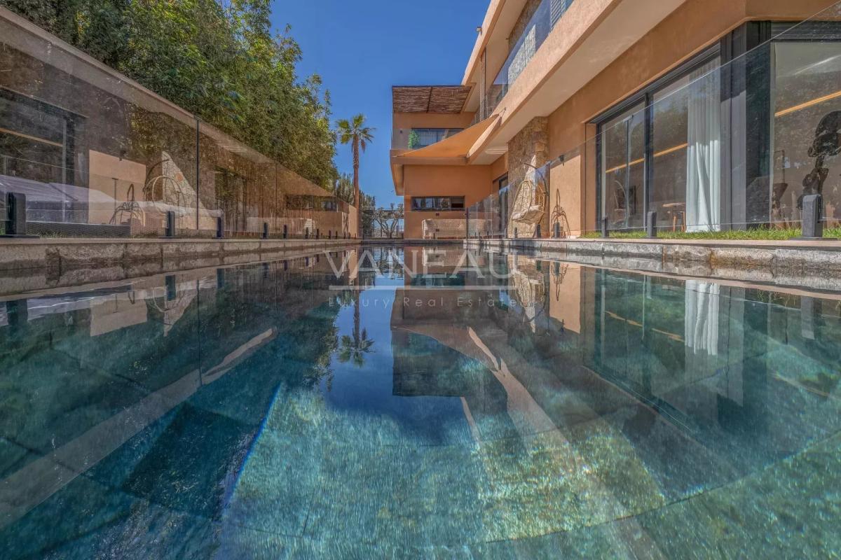 ****Villa moderne avec piscine dans residence****