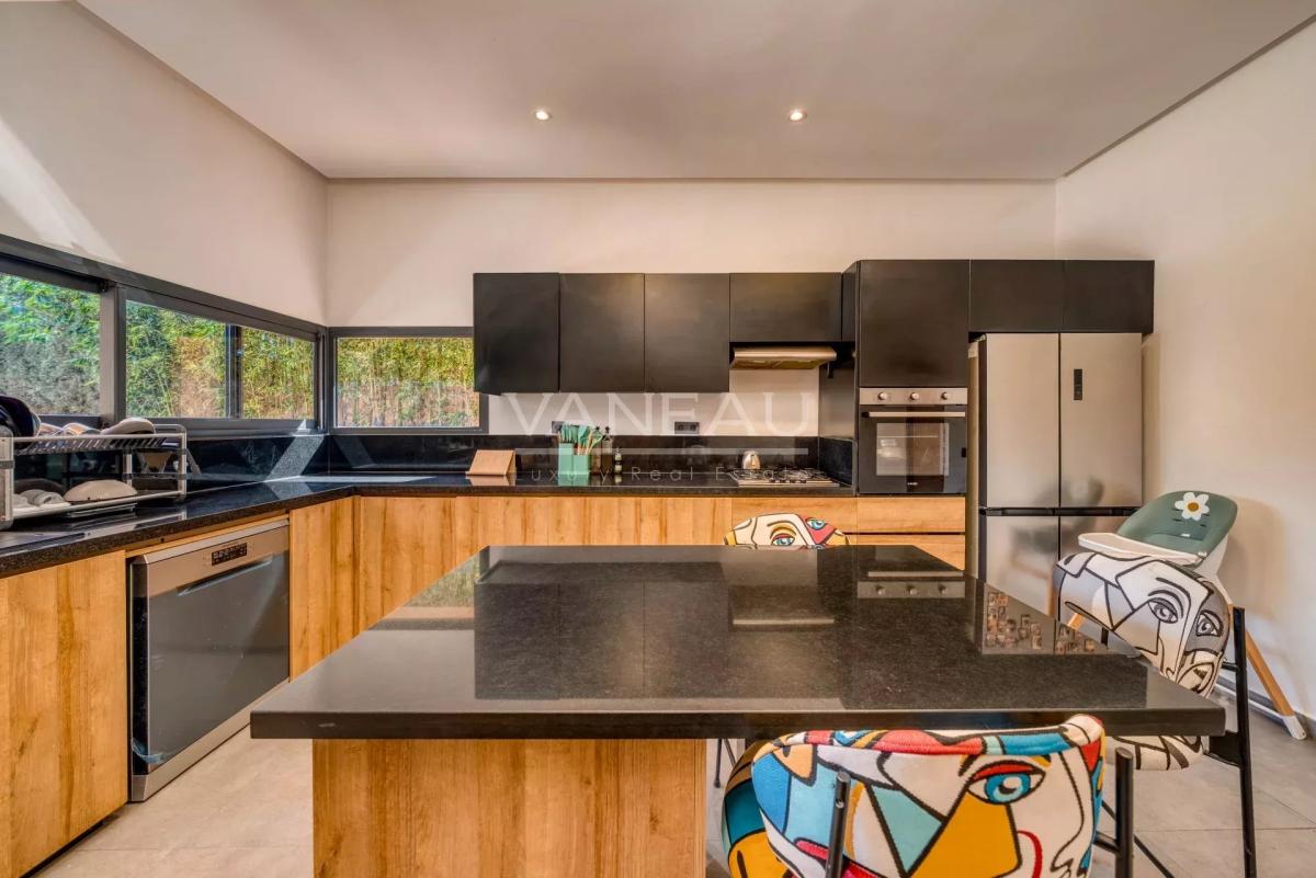 ****Villa moderne avec piscine dans residence****