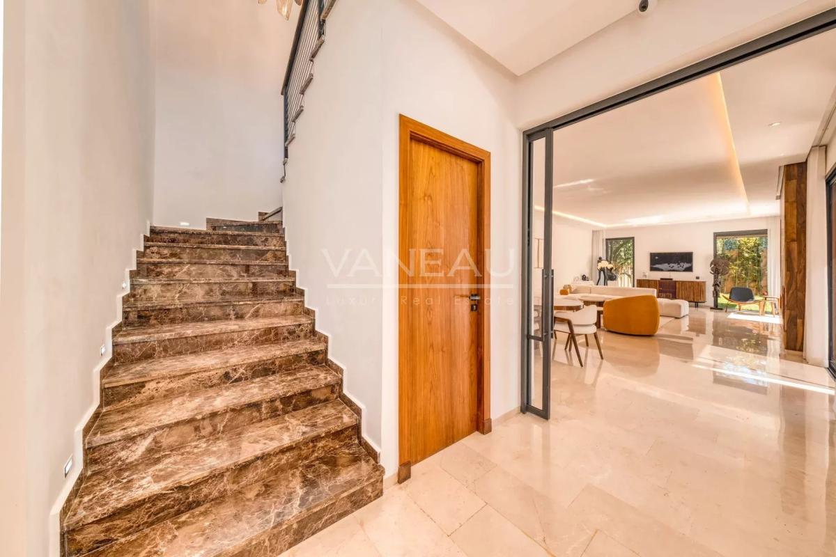 ****Villa moderne avec piscine dans residence****