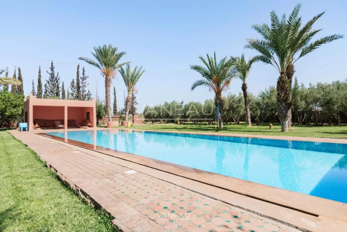 *** Villa avec terrain de 1/2 hectare***