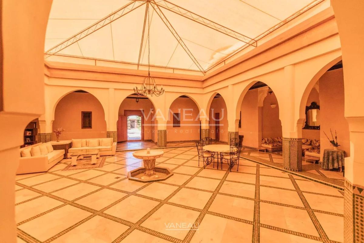 *** Villa avec terrain de 1/2 hectare***