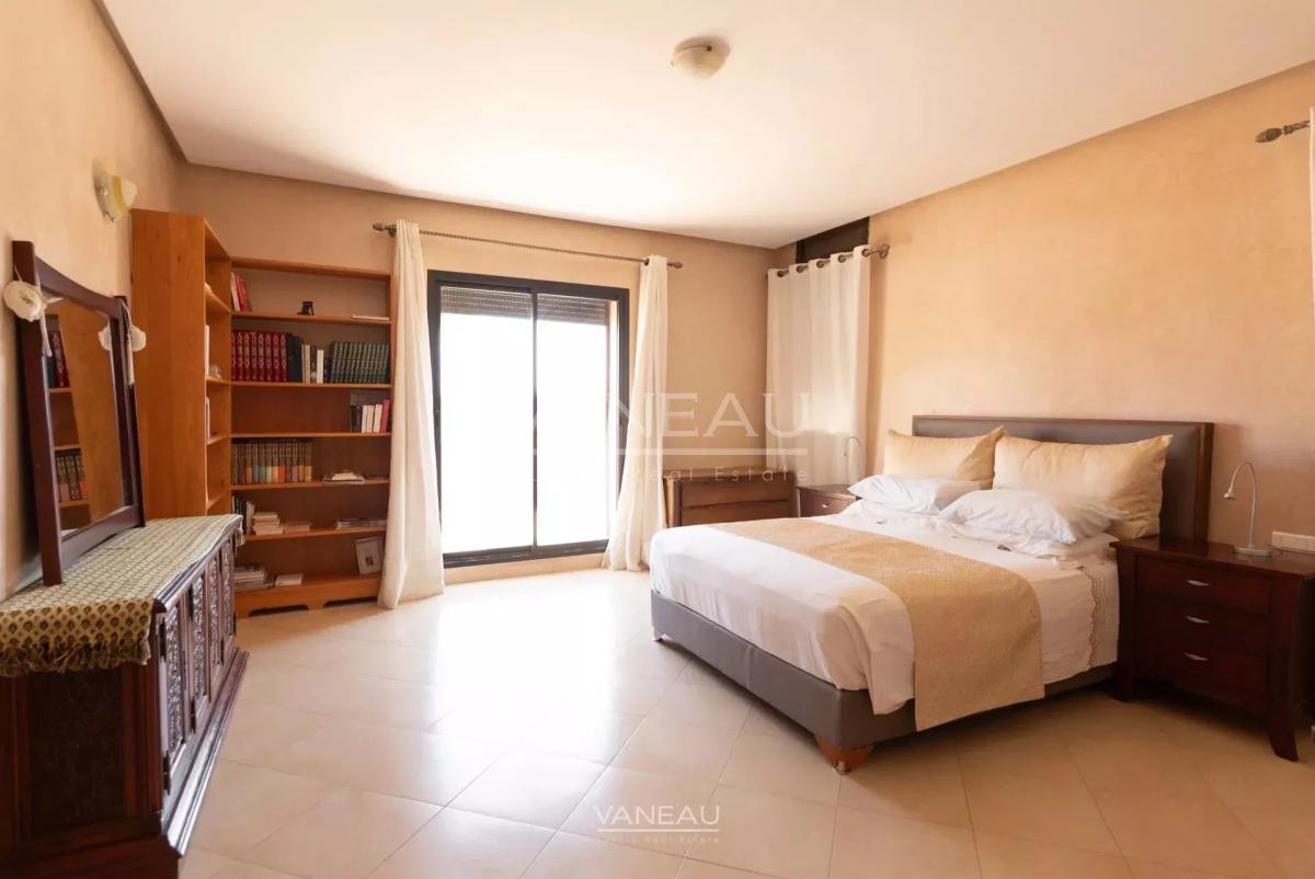 *** Villa avec terrain de 1/2 hectare***