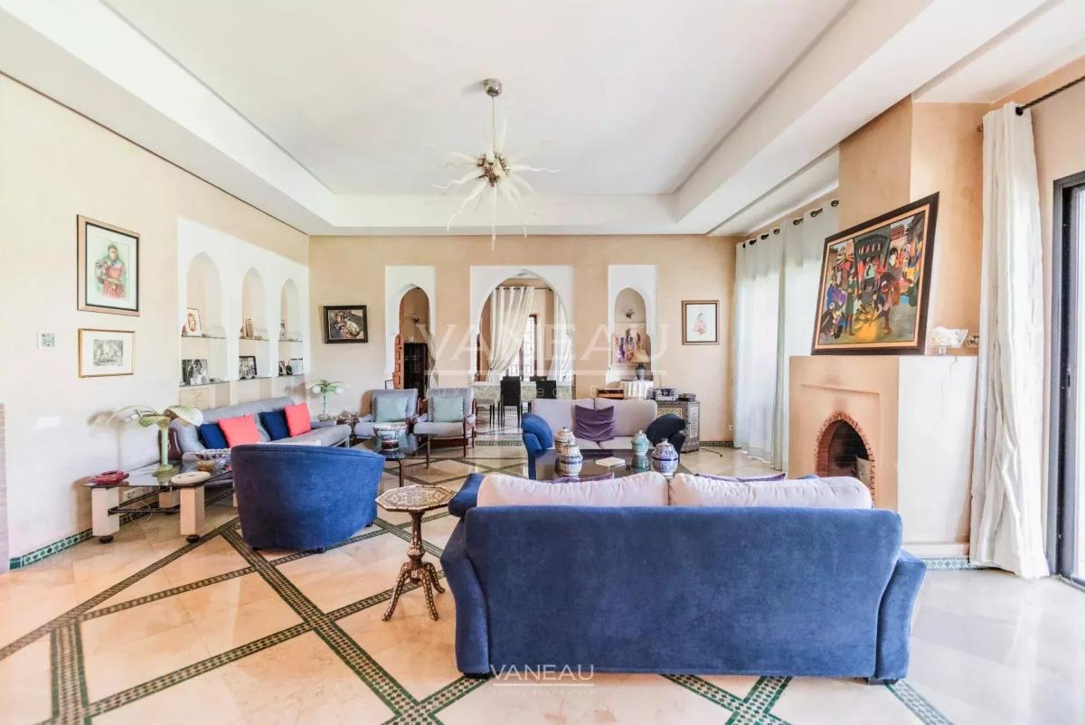 *** Villa avec terrain de 1/2 hectare***