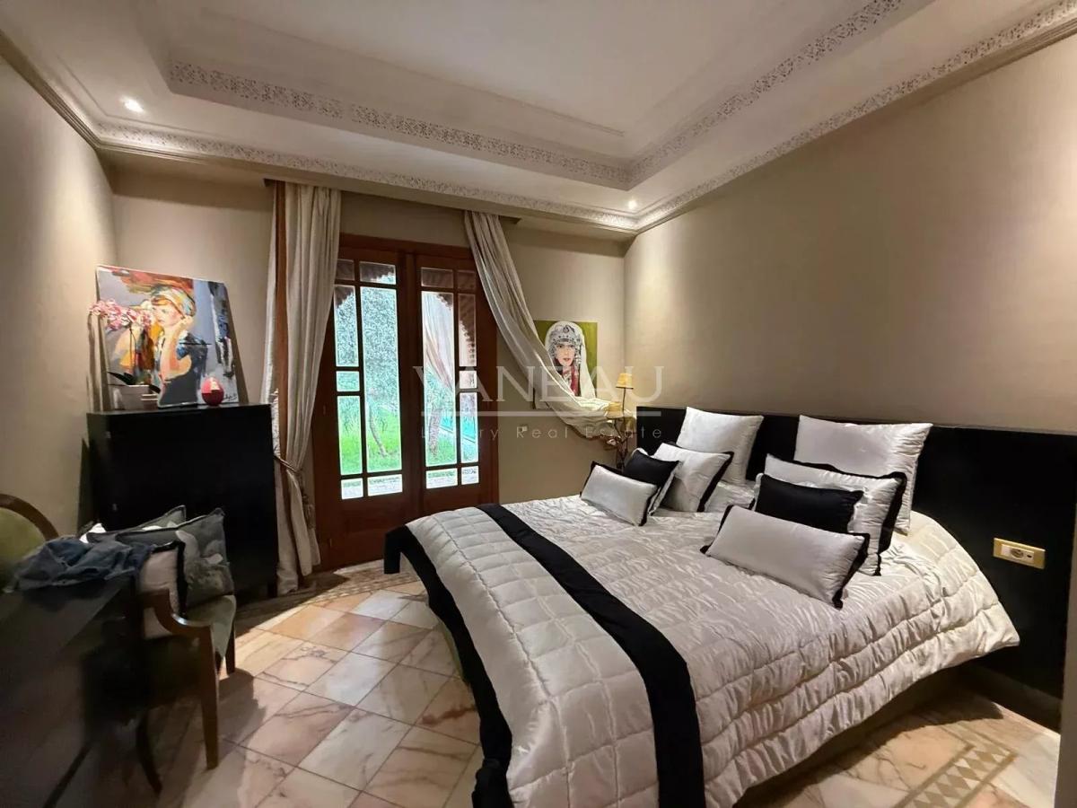 ****Villa rÃ©novÃ©e au cÅ“ur de la Palmeraie***