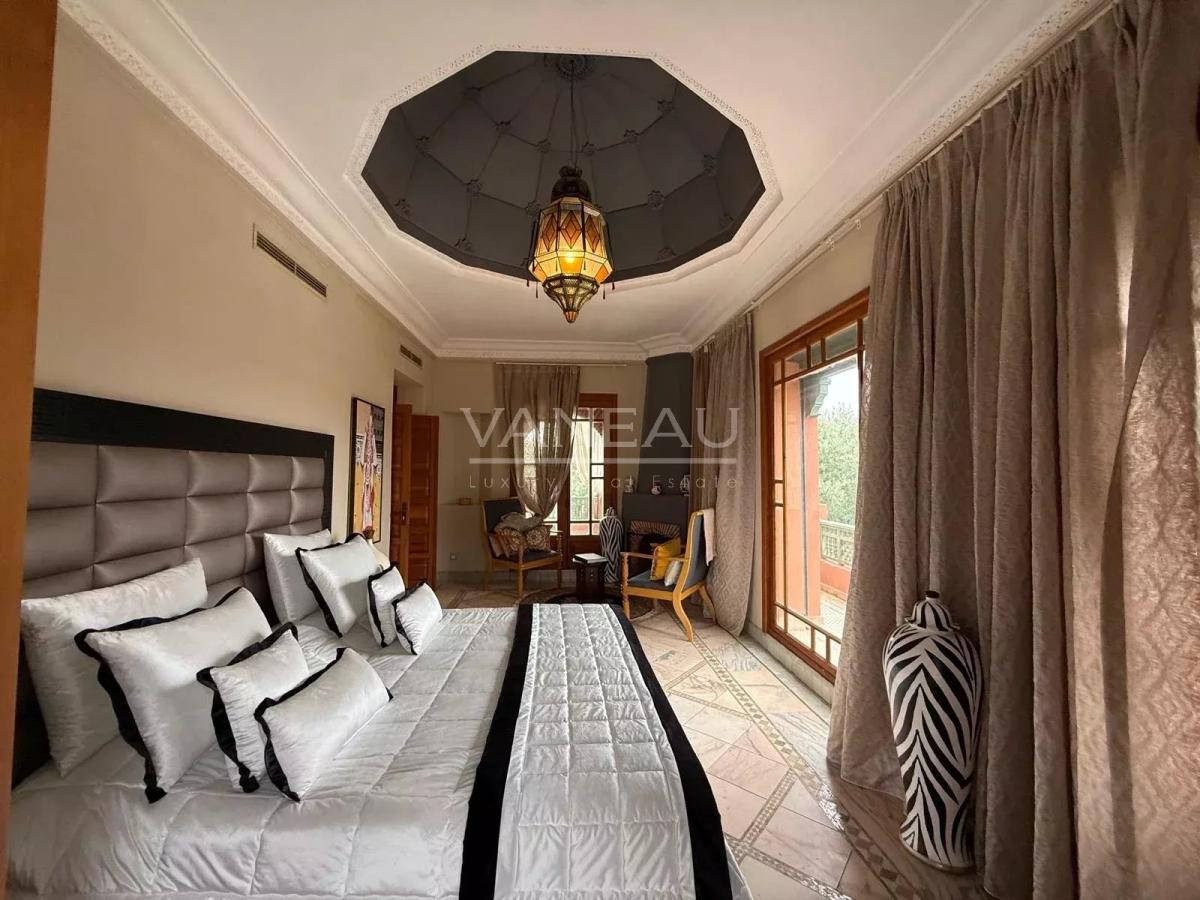 ****Villa rÃ©novÃ©e au cÅ“ur de la Palmeraie***