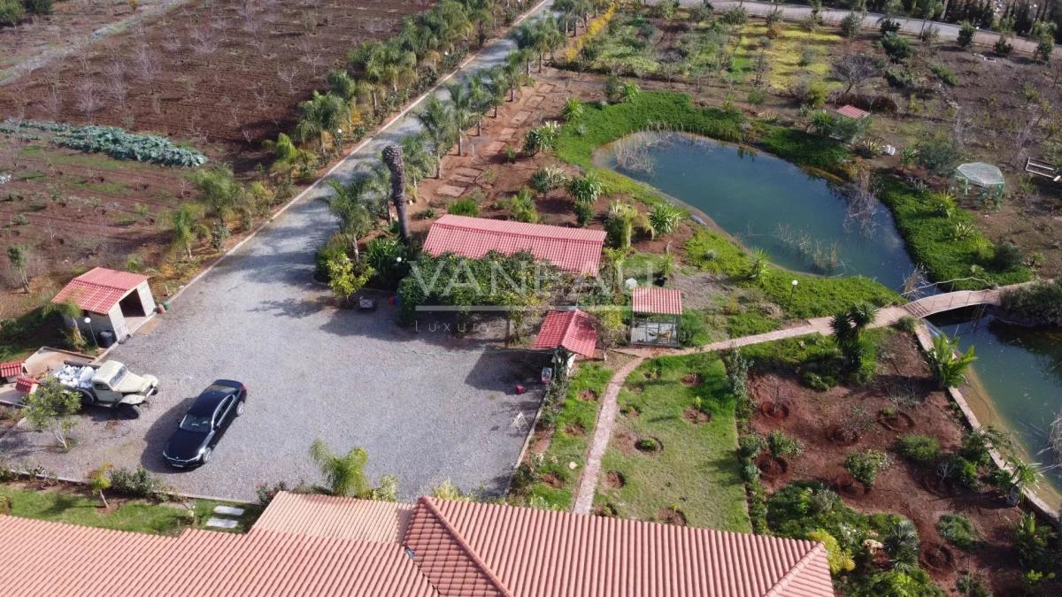 BENSLIMANE - DOMAINE DE PRESTIGE 13 HECTARES - 2 VILLAS DE LUXE 