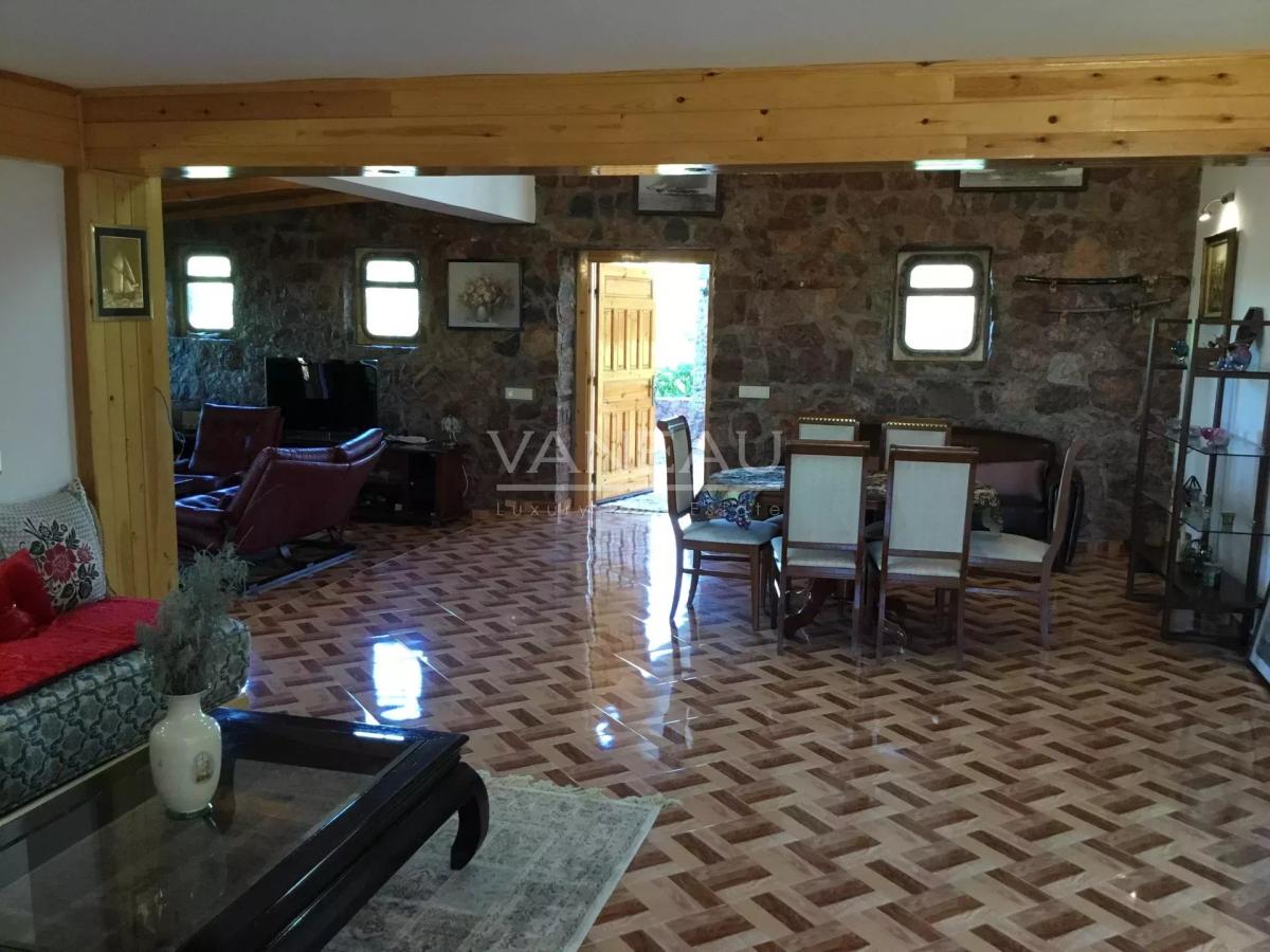 BENSLIMANE - DOMAINE DE PRESTIGE 13 HECTARES - 2 VILLAS DE LUXE 