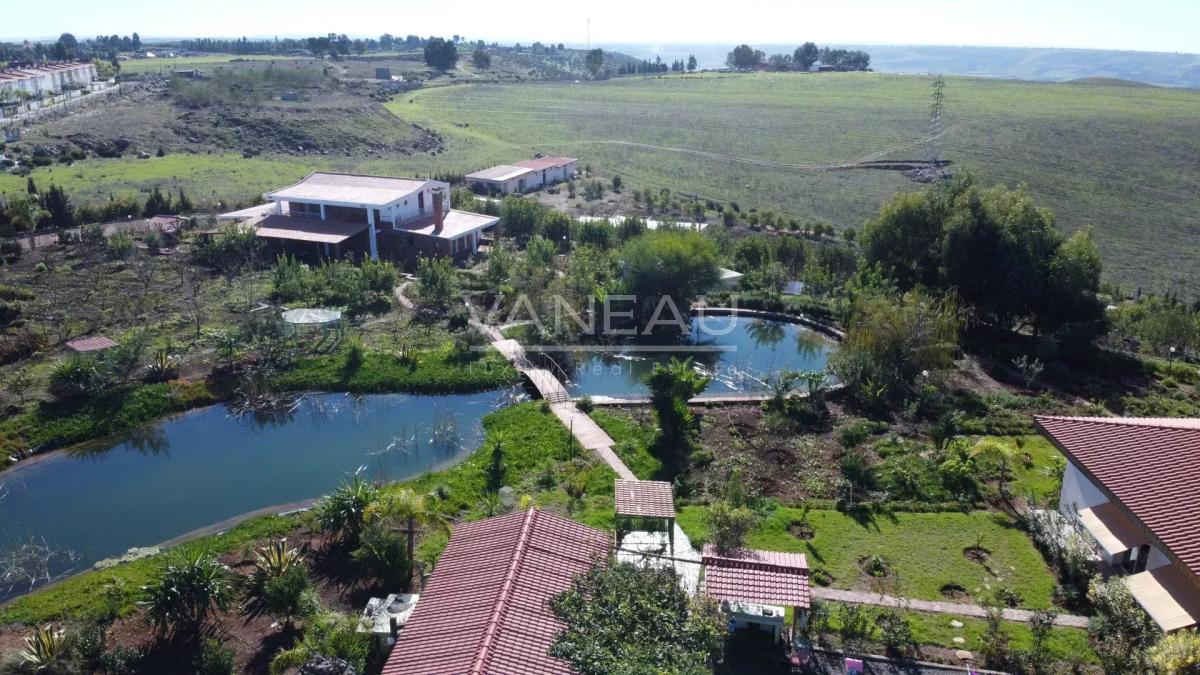 BENSLIMANE - DOMAINE DE PRESTIGE 13 HECTARES - 2 VILLAS DE LUXE 