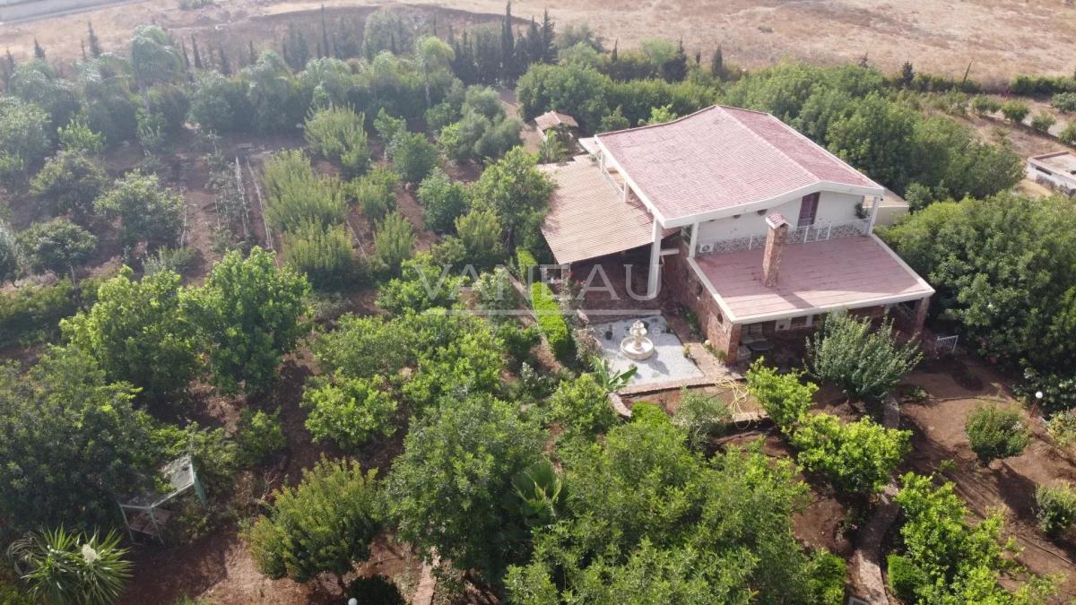 BENSLIMANE - DOMAINE DE PRESTIGE 13 HECTARES - 2 VILLAS DE LUXE 