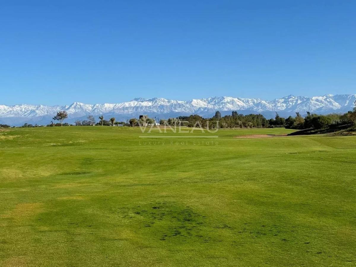 Terrain à vendre sur un Golf Prestigieux à Marrakech
