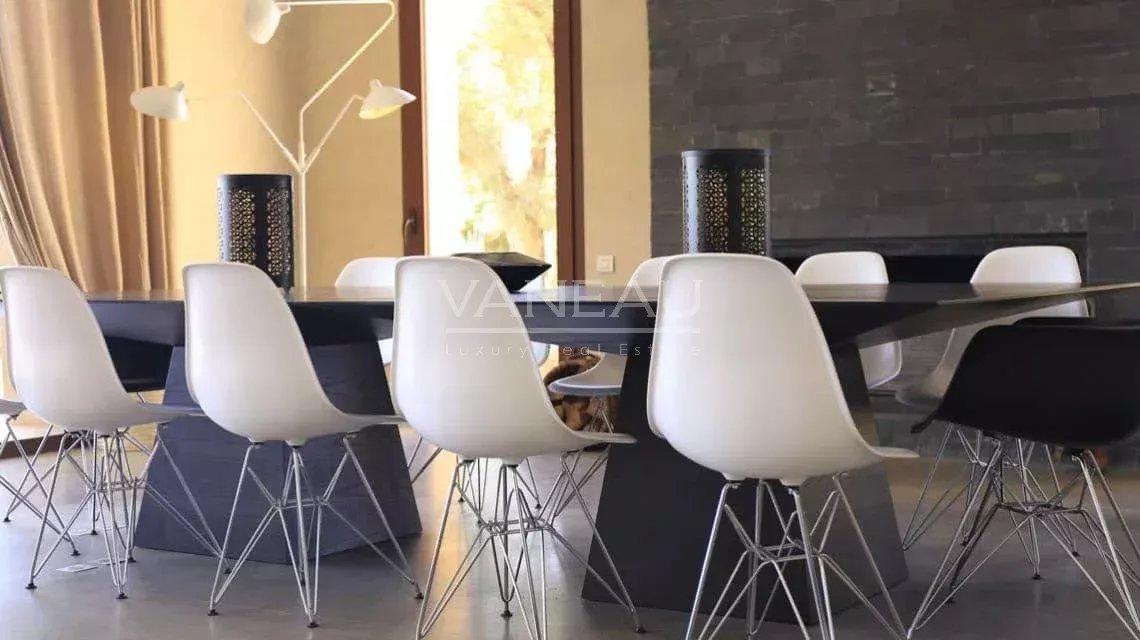 Prestigieuse propriété à vendre à 10 mn du centre-ville de Marra
