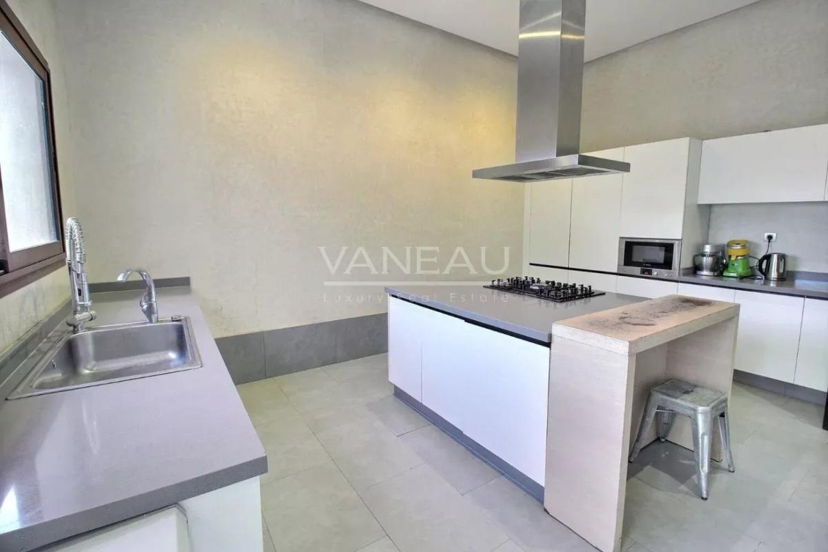 Prestigieuse propriété à vendre à 10 mn du centre-ville de Marra