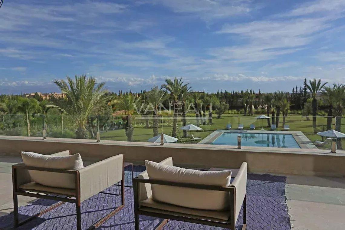 Prestigieuse propriété à vendre à 10 mn du centre-ville de Marra