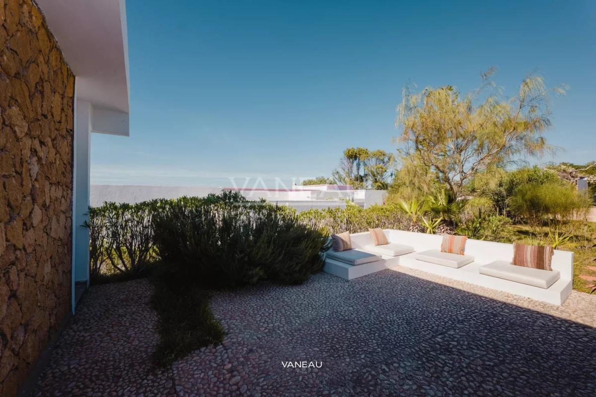 ***Maisons face à la lagune avec piscine***