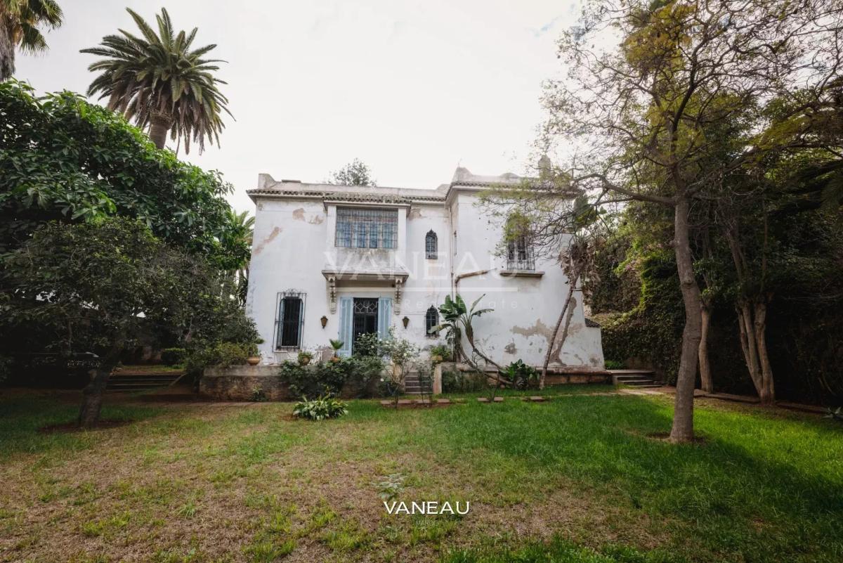 Villa Historique Classée - 470m² / 1273 m² - Mers Sultan, Casabl