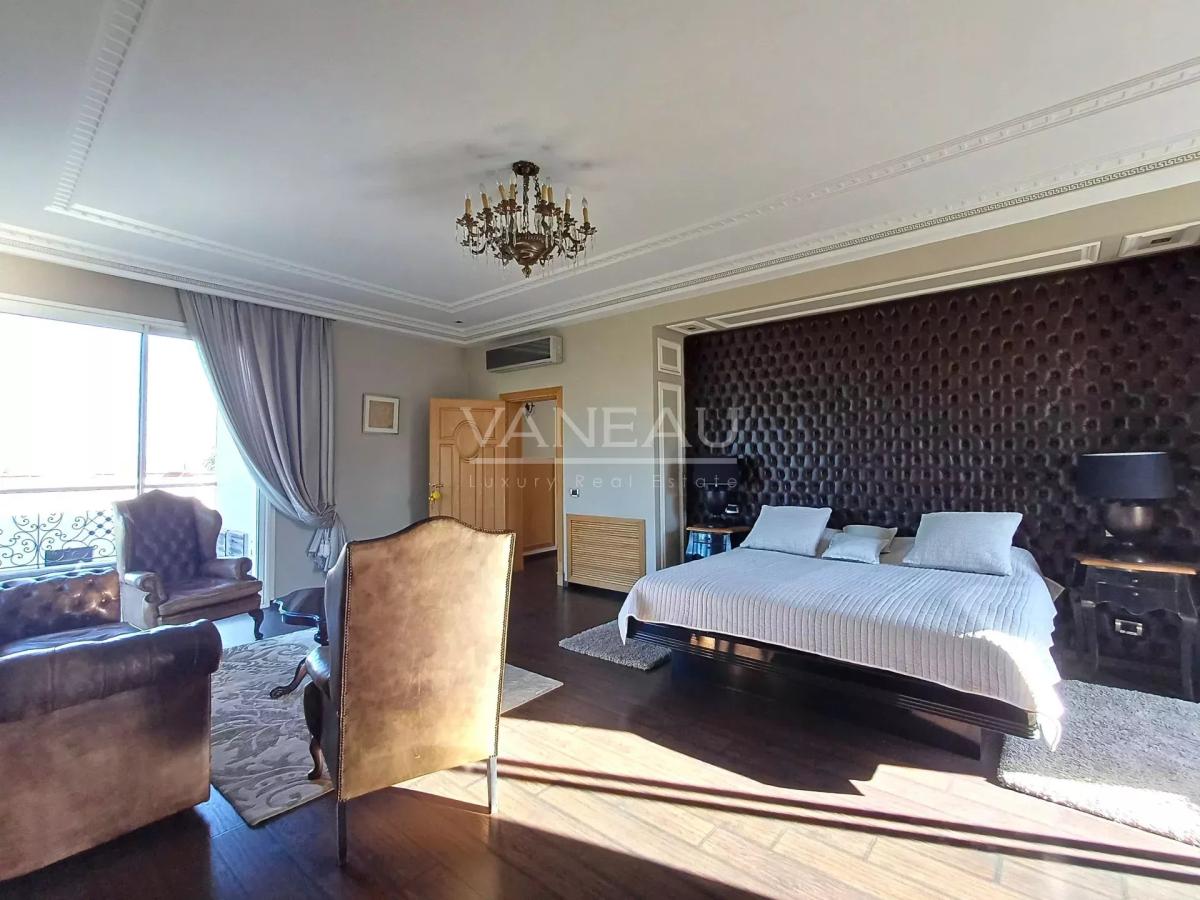 Villa de 1 042 m²  à vendre - Californie Casa