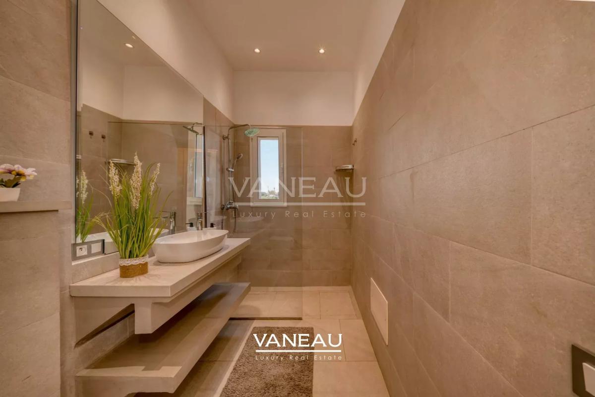 Villa contemporaine 5 chambres Amelkis 1