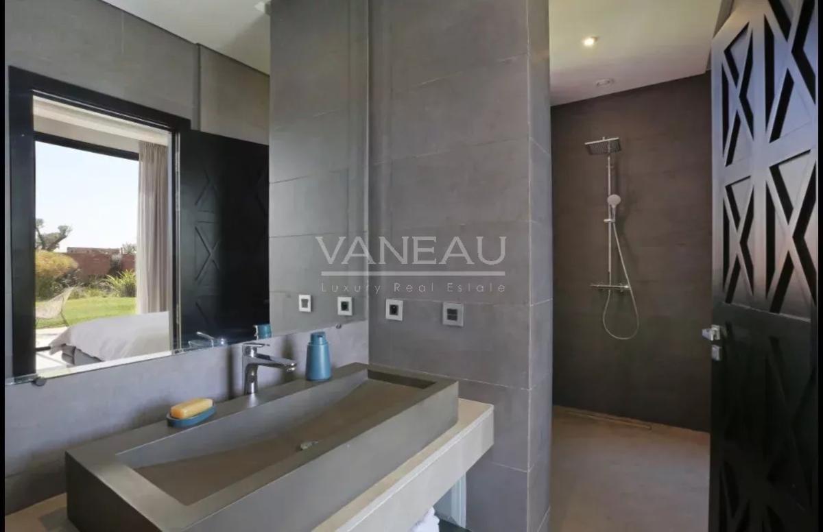 Magnifique villa contemporaine front de golf