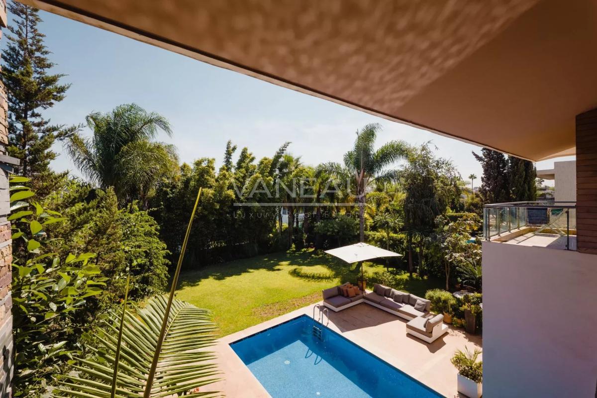 Villa de 730 m² à vendre sur Bouskoura - Maroc