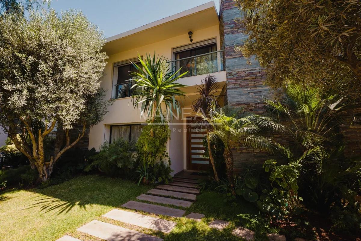 Villa de 730 m² à vendre sur Bouskoura - Maroc