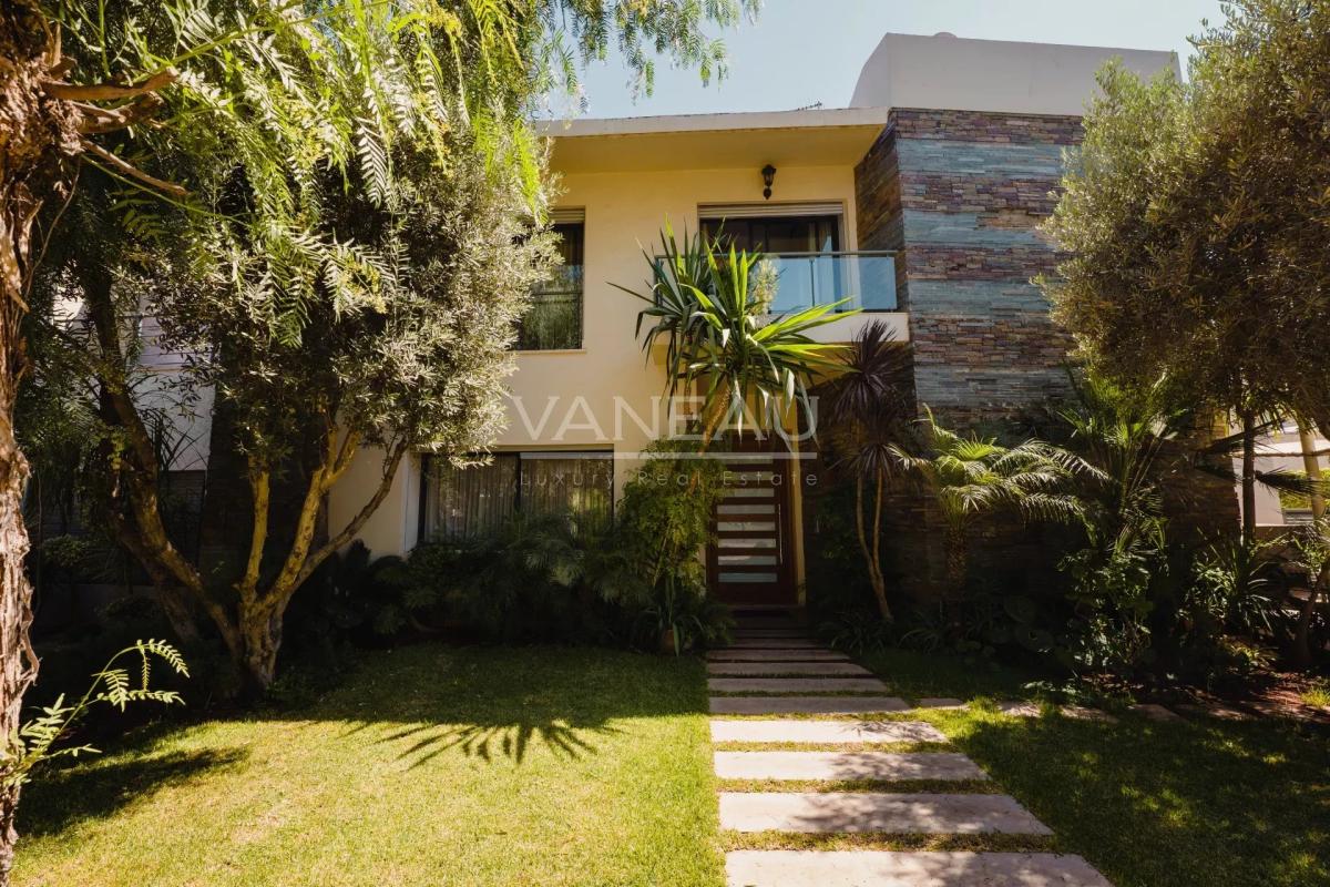 Villa de 730 m² à vendre sur Bouskoura - Maroc