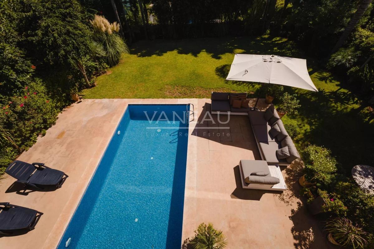 Villa de 730 m² à vendre sur Bouskoura - Maroc