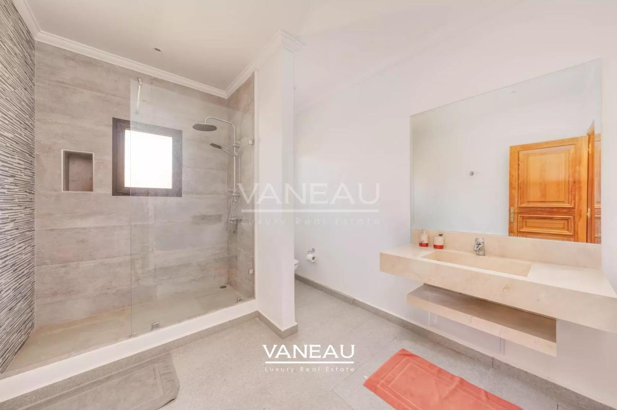 Villa Contemporaine à Vendre amelkis 1