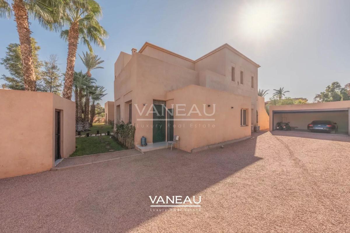 Sompteuse villa nichée au coeur de la Palmeraie