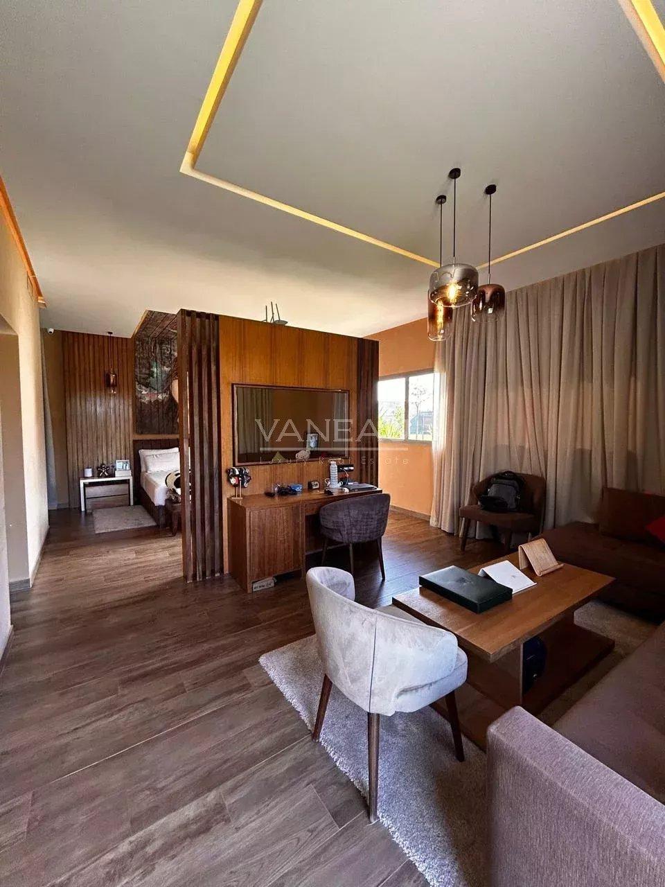 Villa contemporaine à vendre Route de Fes