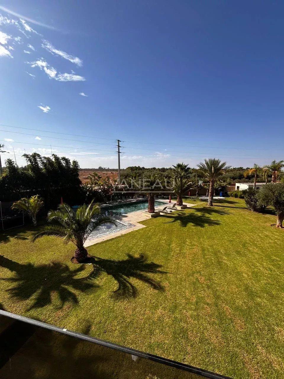 Villa contemporaine à vendre Route de Fes