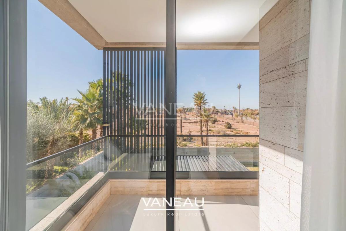 Villa neuve contemporaine a proximité de golfs prestigieux