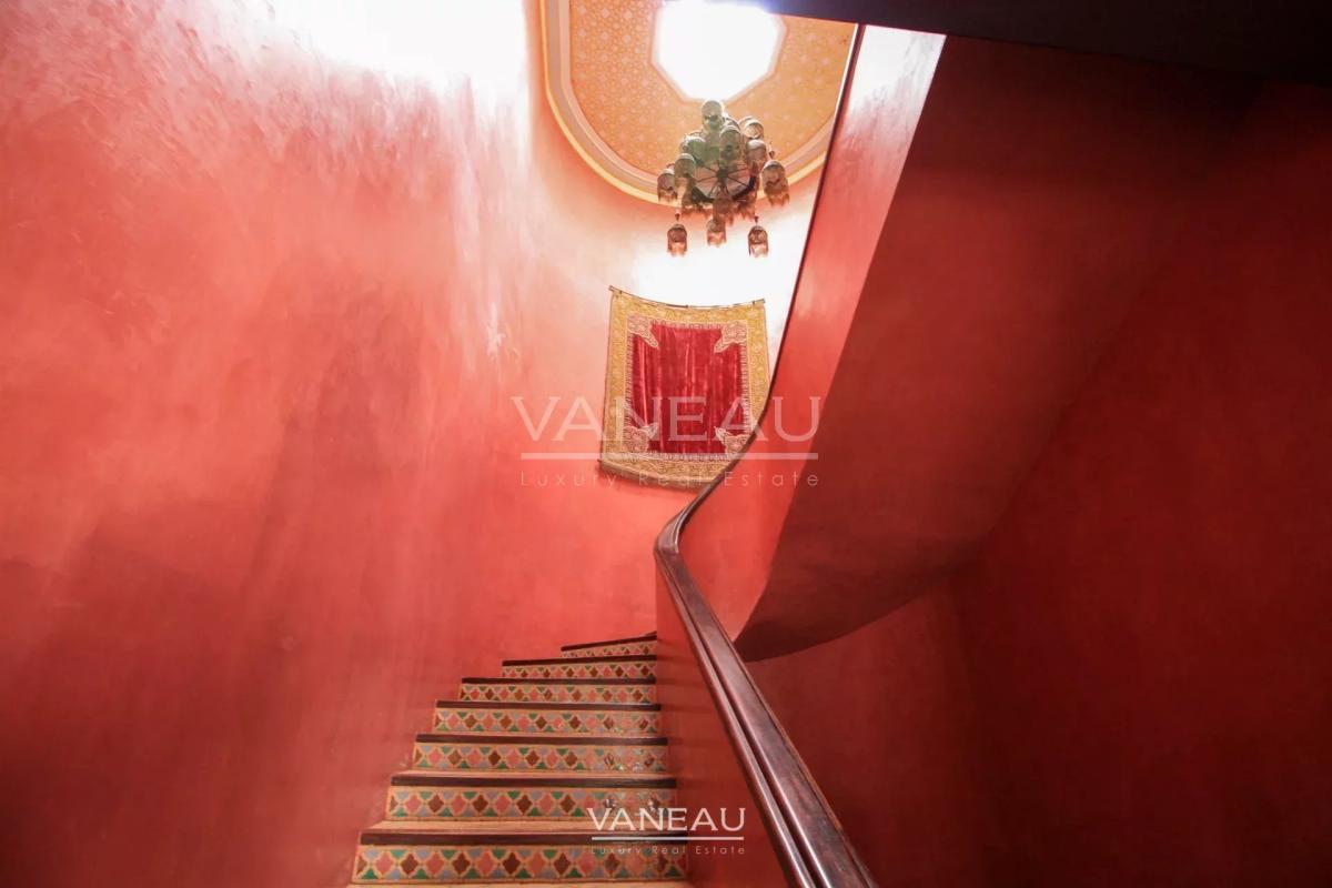 MAGNIFIQUE MAISON DE MAÎTRE À VENDRE AUX CHARMES DE LORIENT À TANGER