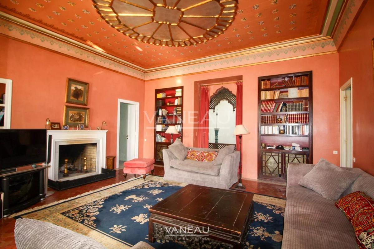 MAGNIFIQUE MAISON DE MAÎTRE À VENDRE AUX CHARMES DE LORIENT À TANGER