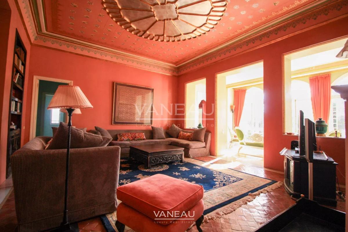MAGNIFIQUE MAISON DE MAÎTRE À VENDRE AUX CHARMES DE LORIENT À TANGER