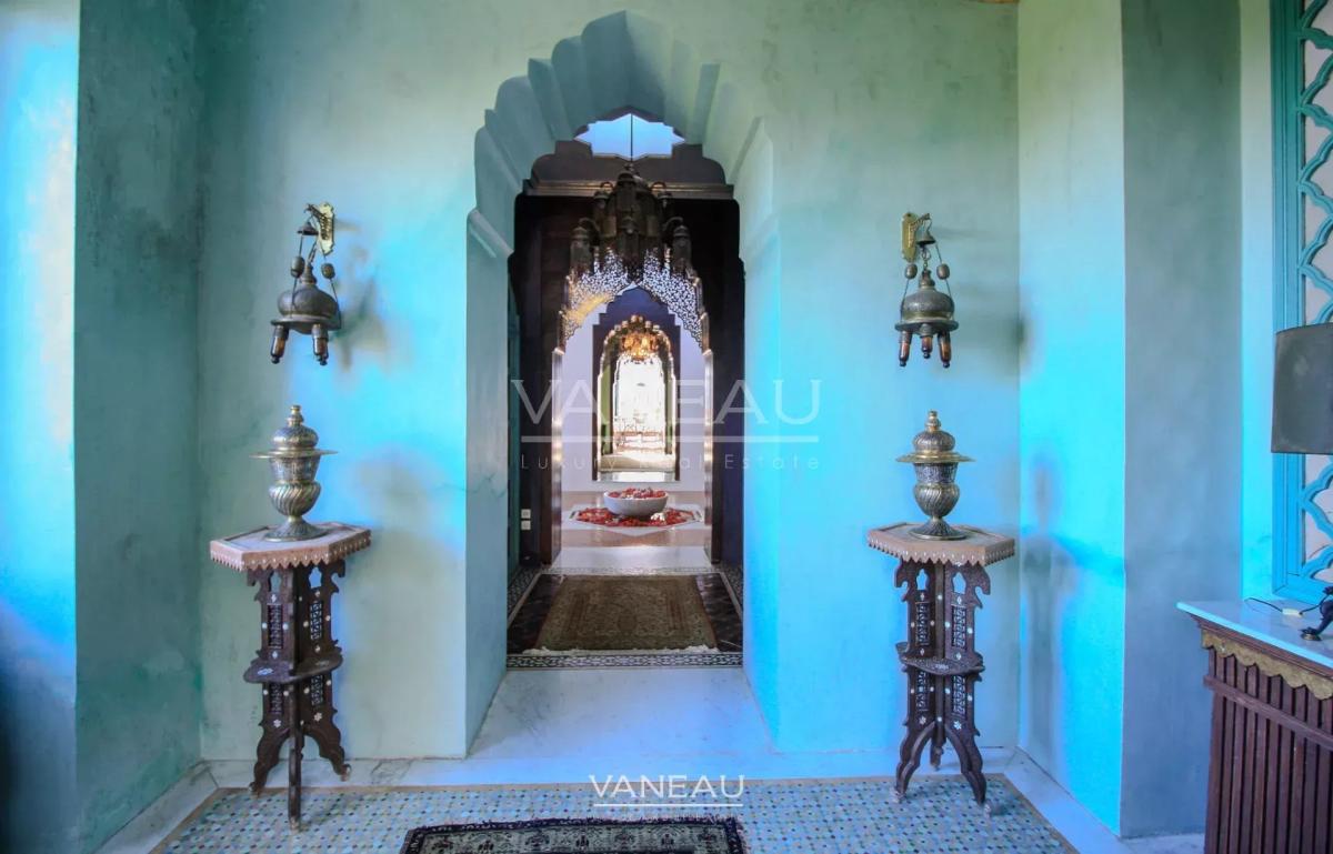 MAGNIFIQUE MAISON DE MAÎTRE À VENDRE AUX CHARMES DE LORIENT À TANGER