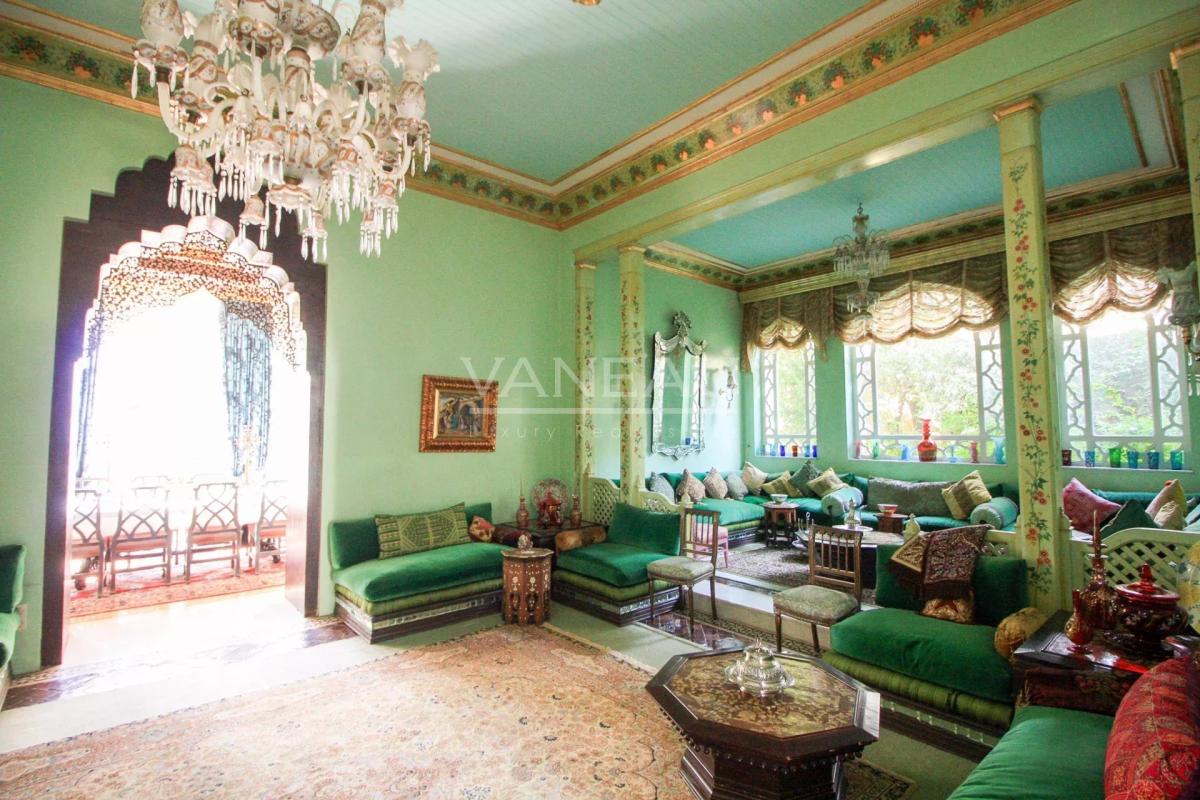 MAGNIFIQUE MAISON DE MAÎTRE À VENDRE AUX CHARMES DE LORIENT À TANGER