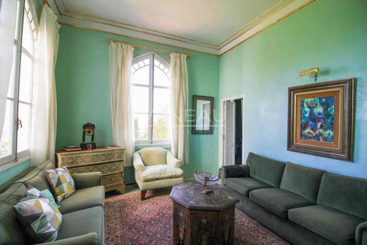 MAGNIFIQUE MAISON DE MAÎTRE À VENDRE AUX CHARMES DE LORIENT À TANGER
