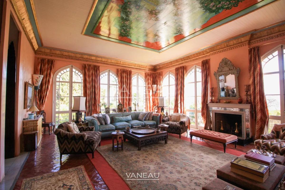 MAGNIFIQUE MAISON DE MAÎTRE À VENDRE AUX CHARMES DE LORIENT À TANGER