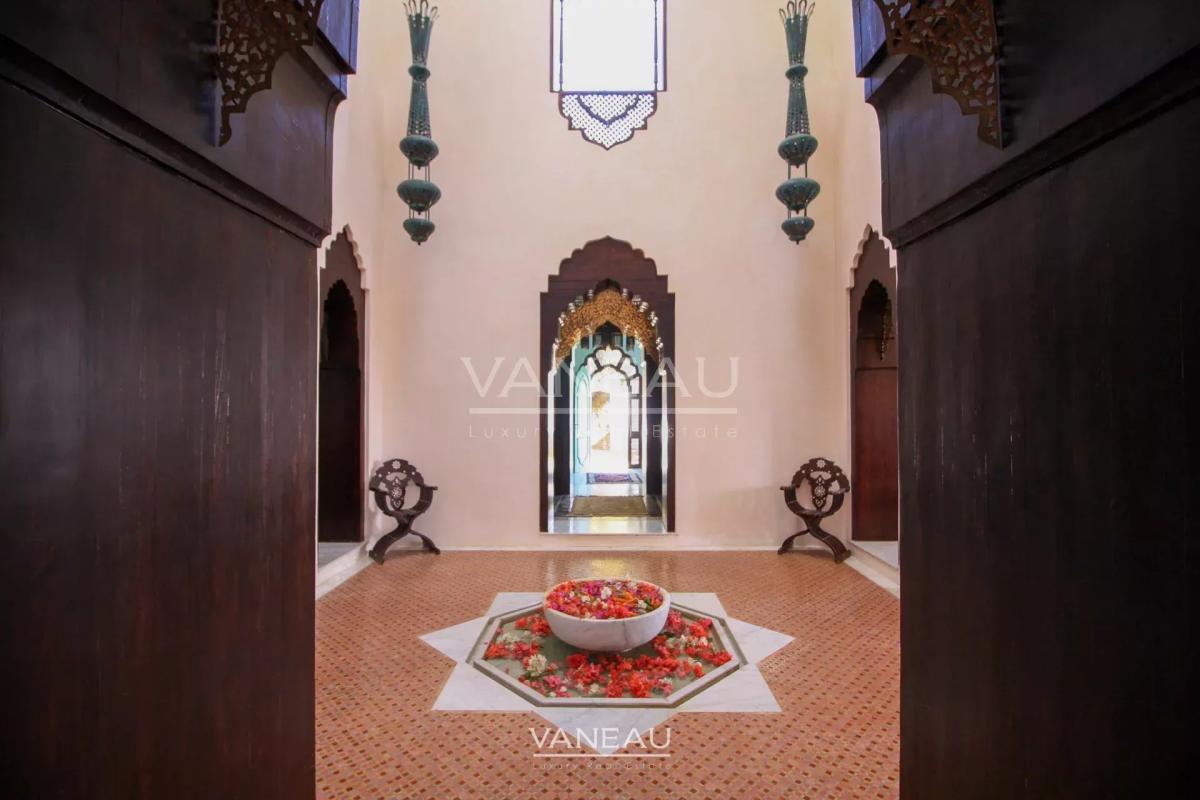 MAGNIFIQUE MAISON DE MAÎTRE À VENDRE AUX CHARMES DE LORIENT À TANGER