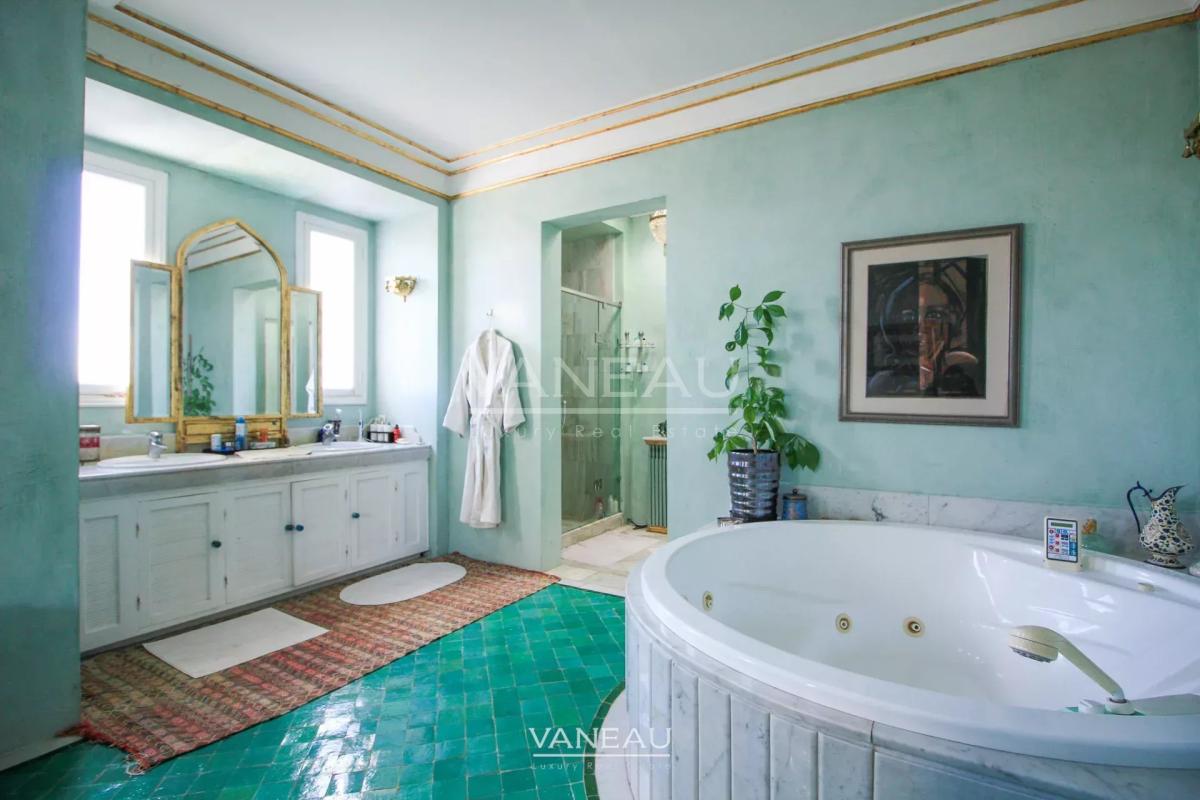 MAGNIFIQUE MAISON DE MAÎTRE À VENDRE AUX CHARMES DE LORIENT À TANGER